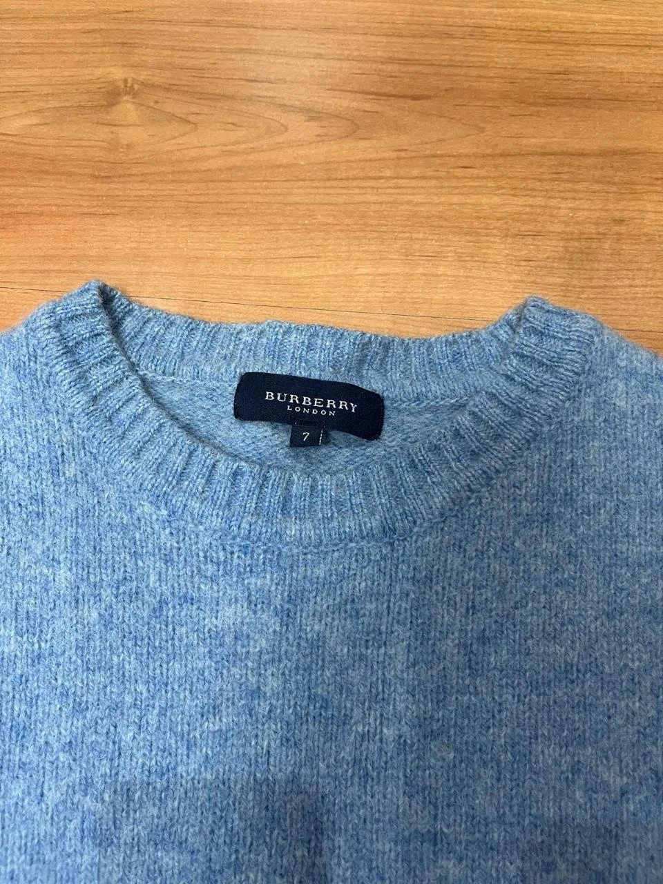 Blusa Burberr London Vintage 100% Lã de Merino Azul com Logo Bordado Tamanho M – photo 4